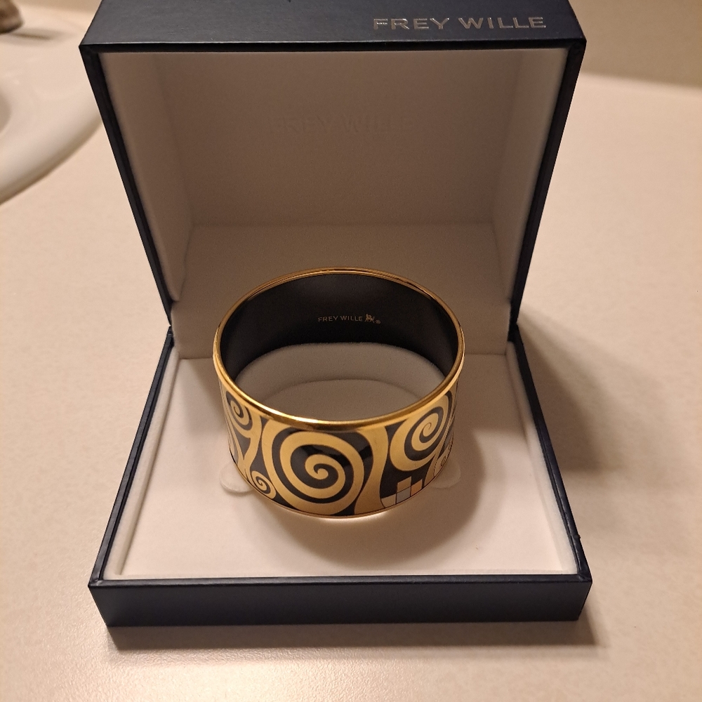 Frey Willie Gold Bangle